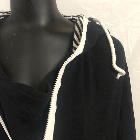 Izzue Black Pullover Hoodie with white Contrast Zippers - Picture 2 of 7